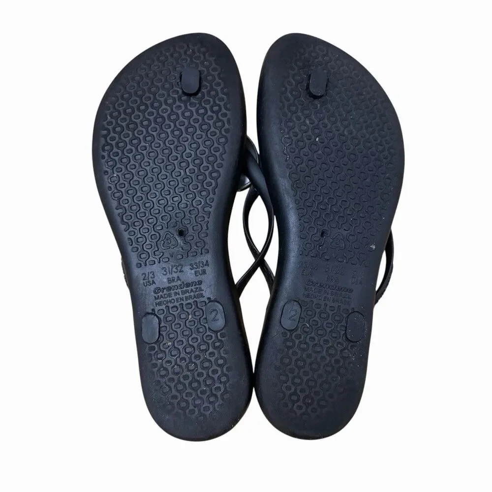 Ipanema Kids Girls Sz 2/3 Black Flip Flops Silver Heart Accent Sandals Slip On